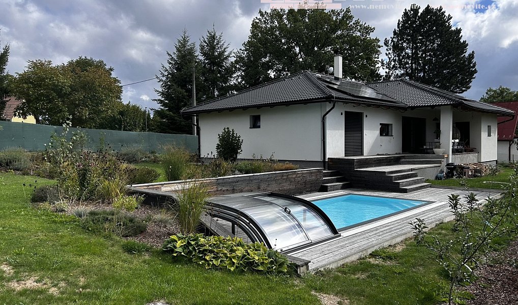Prodej domu 157 m² s pozemkem 1 047 m², Sulice – náhled fotky 3