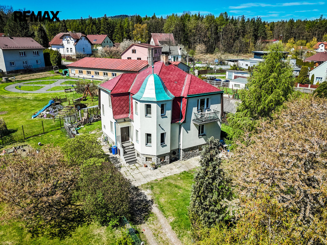 Prodej domu 240 m² s pozemkem 1 897 m² – fotografie 3