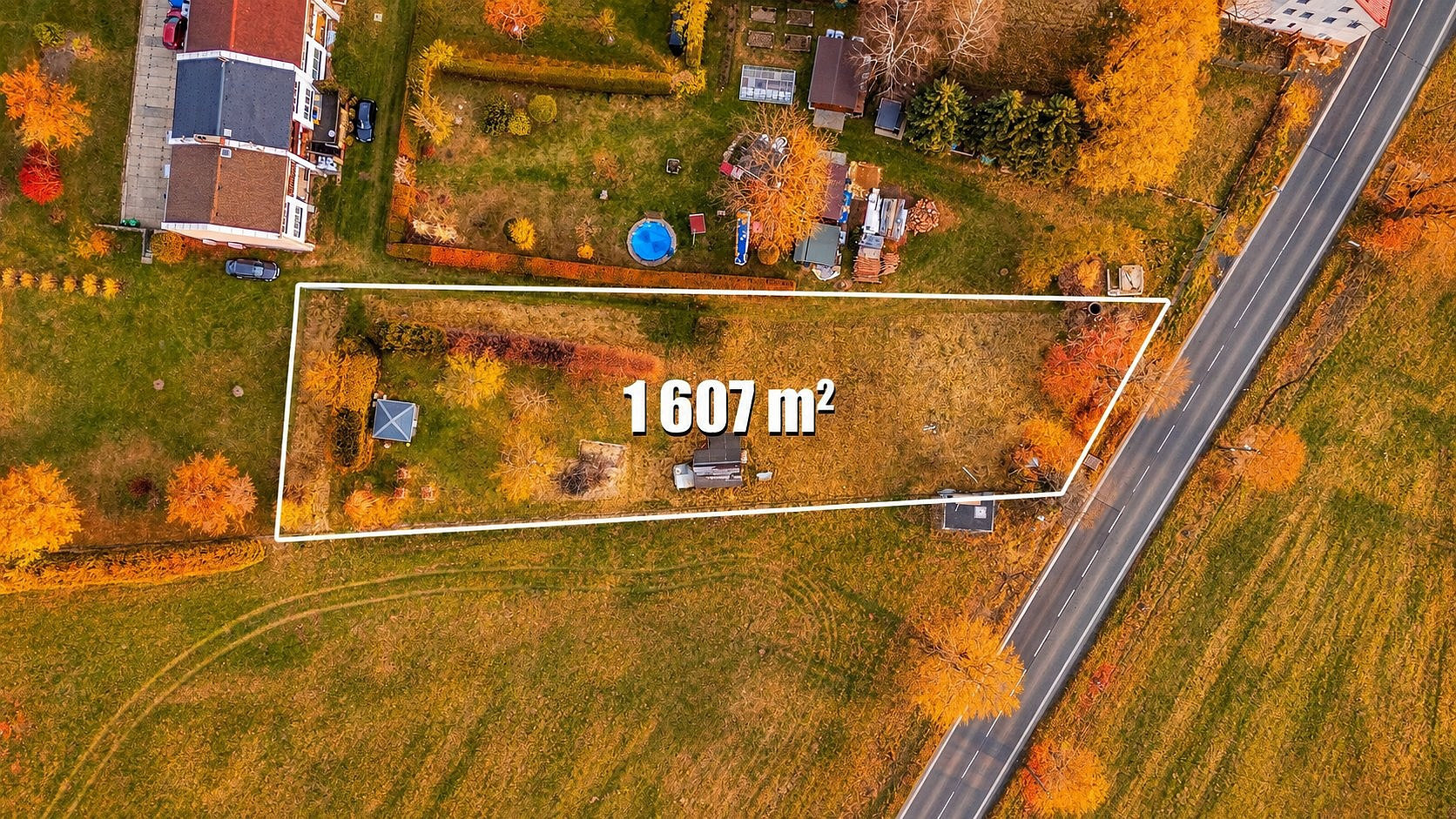 Prodej stavebního pozemku 1 607 m² – fotografie 3