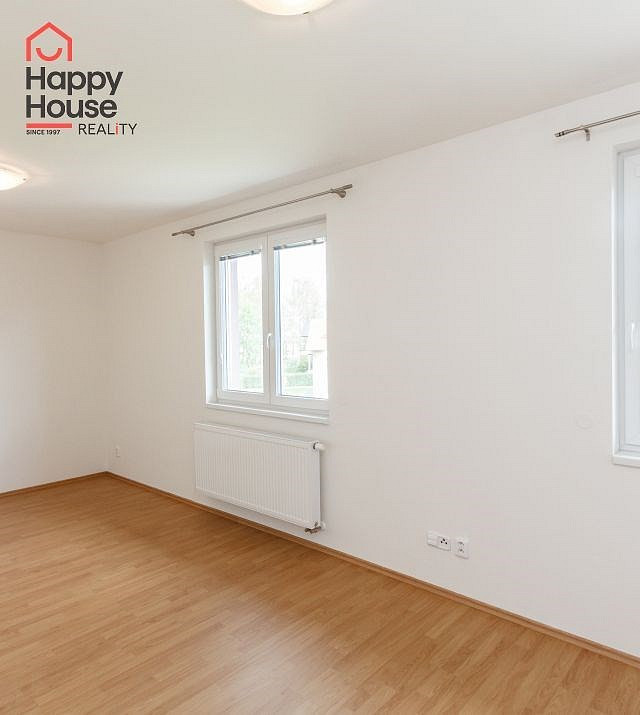 Pronájem domu 334 m² s pozemkem 950 m² – pohled 5