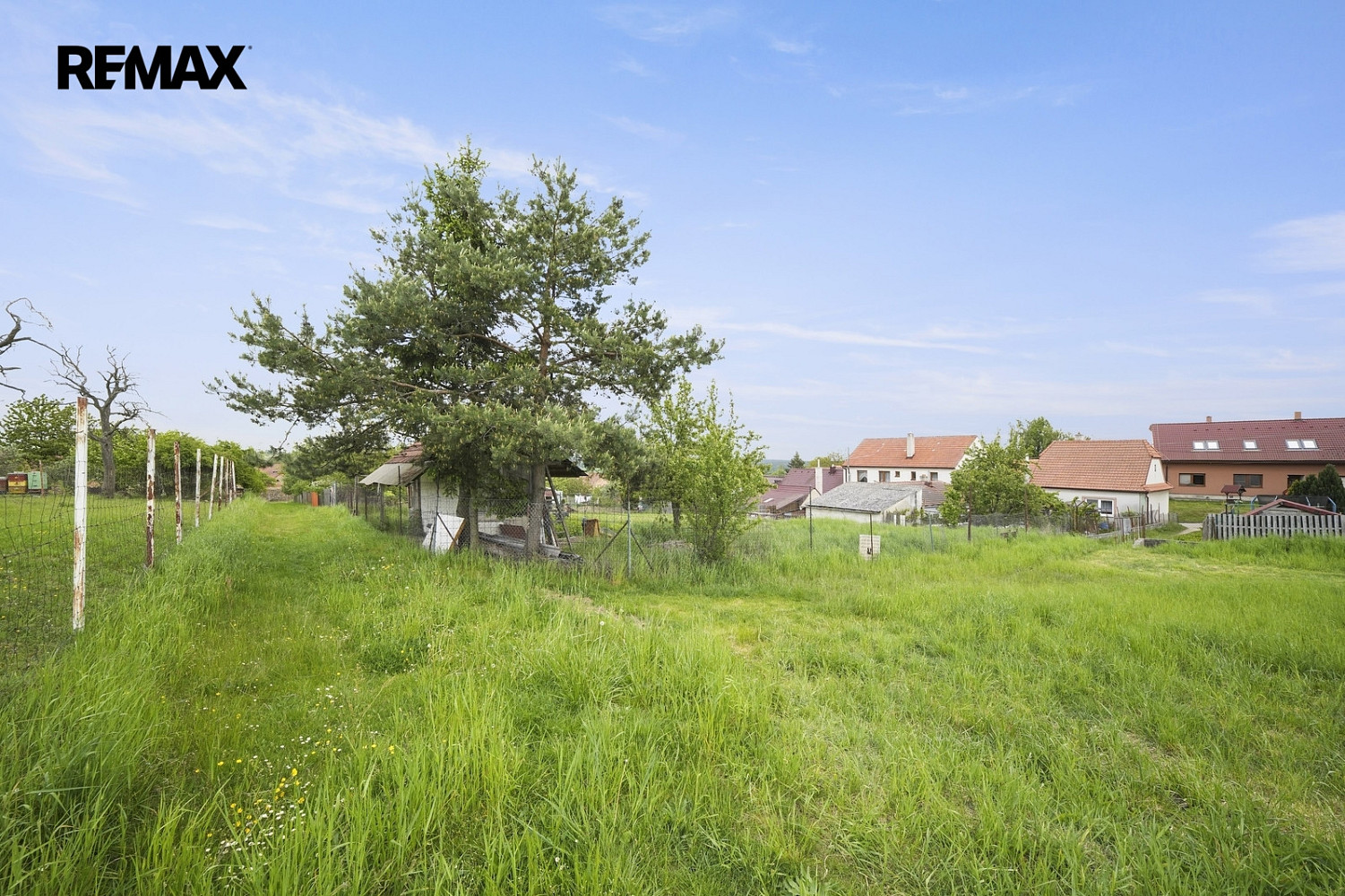 Prodej zahrady 826 m² – další