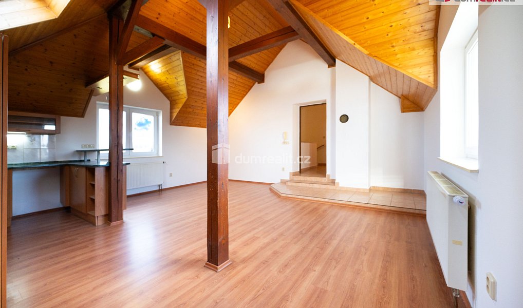 Prodej domu 253 m² s pozemkem 2 075 m², Dolní Třebonín – náhled fotky 27