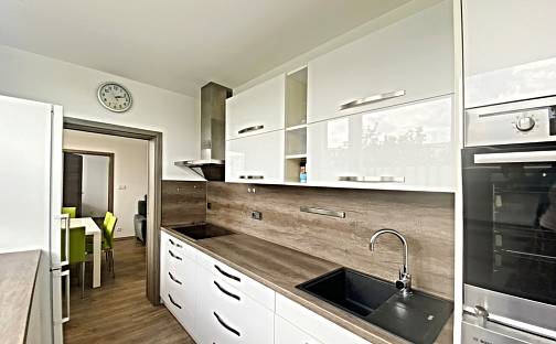 Pronájem bytu 3+1 74 m², Blažkova, Brno