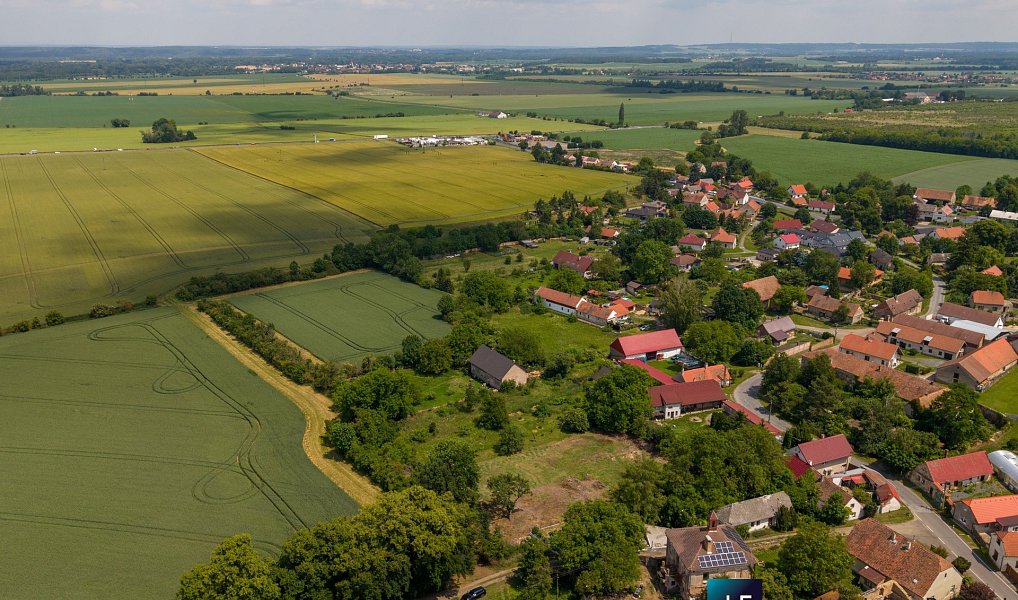 Prodej stavebního pozemku 1 201 m², Libenice – náhled fotky 2