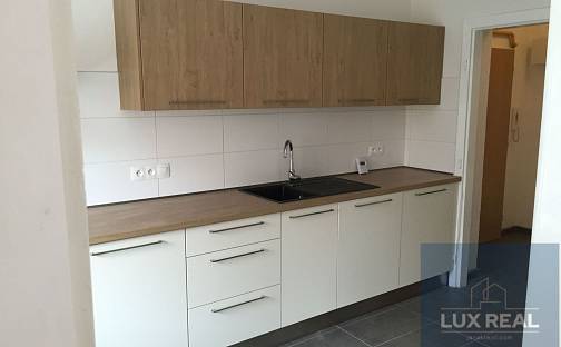 Pronájem bytu 2+1 55 m², Pavlovská, Mikulov, okres Břeclav