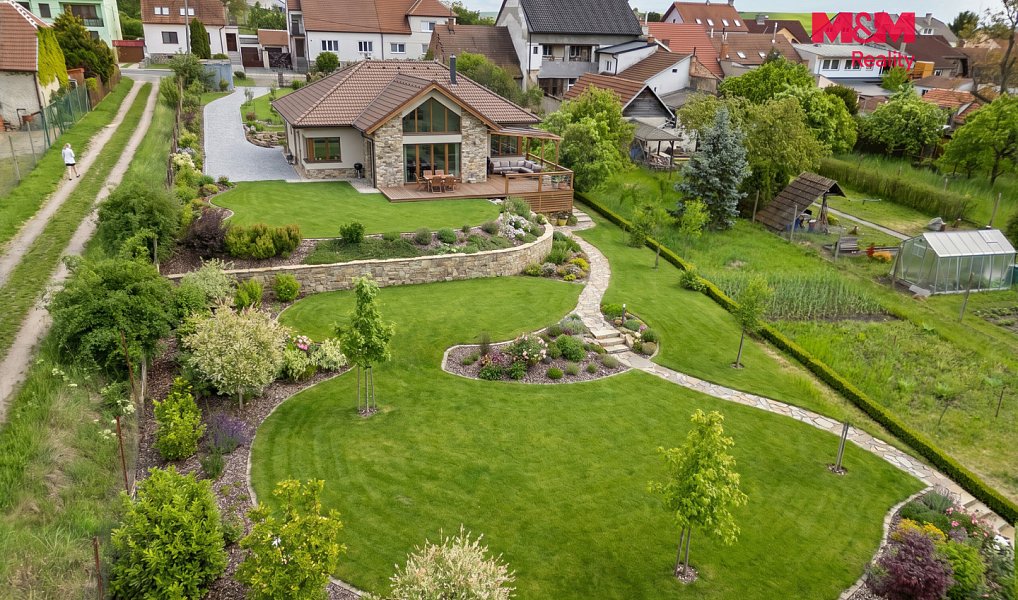 Prodej stavebního pozemku 1 718 m², Kovalovice – náhled fotky 2
