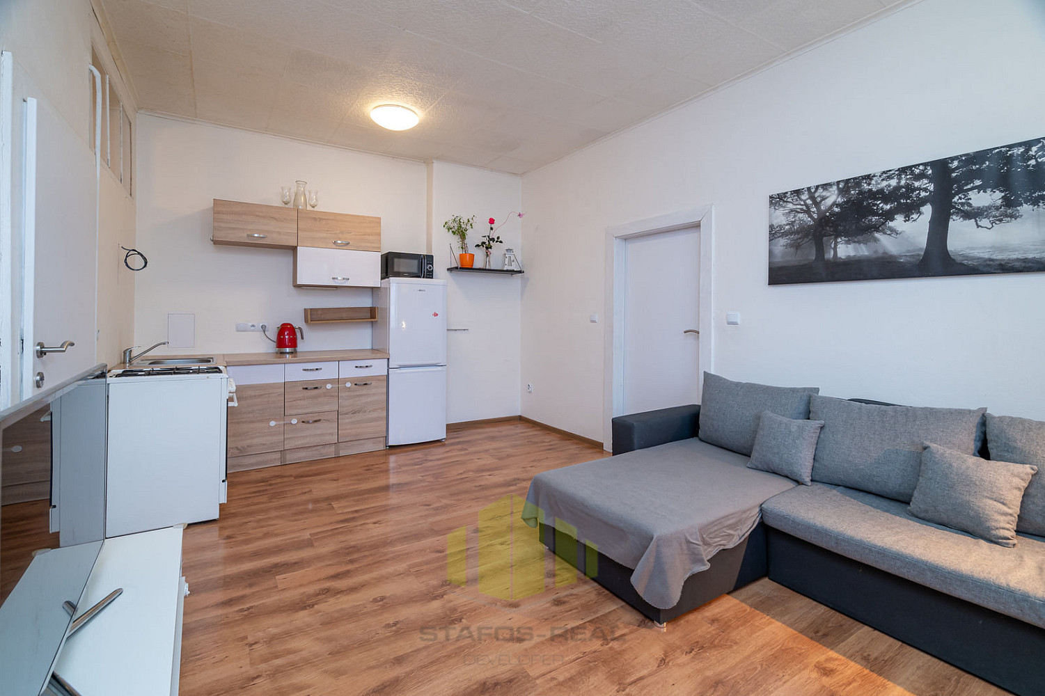 Pronájem bytu 2+kk 48 m² – fotografie 2
