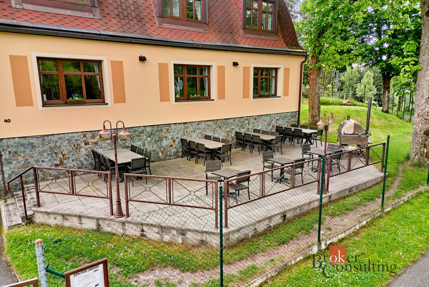 Prodej komerčního objektu (jiného typu) 800 m² – fotografie 4