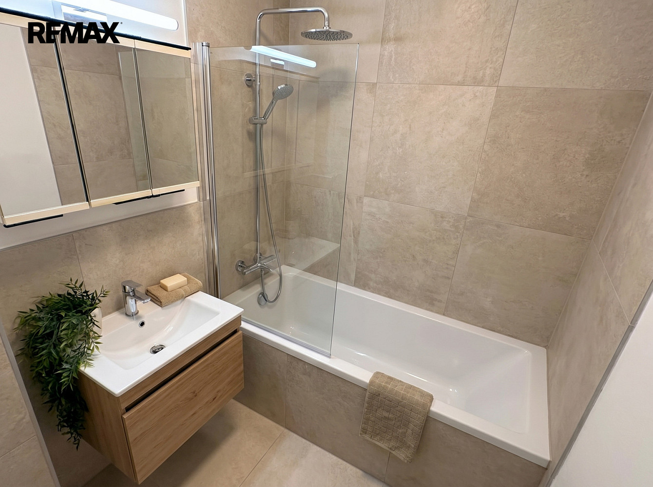 Prodej bytu 3+1 60 m² – pohled 3