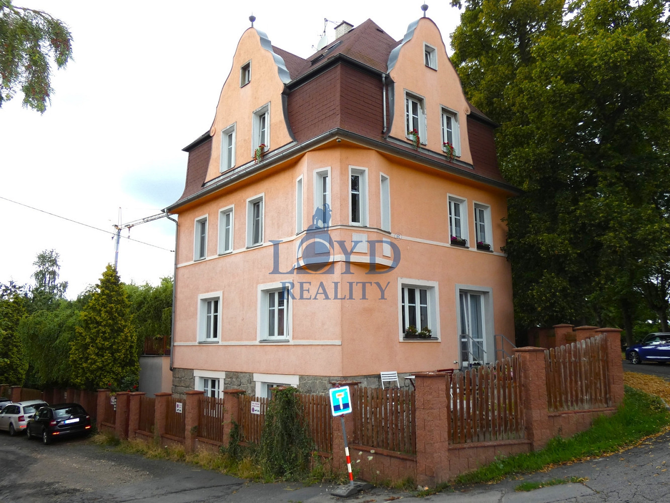 Prodej nájemního domu, činžáku 221 m²