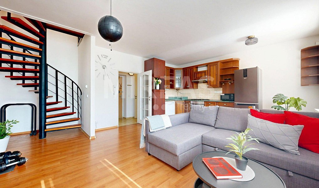 Prodej bytu 3+kk 67 m², Milovice – náhled fotky 2