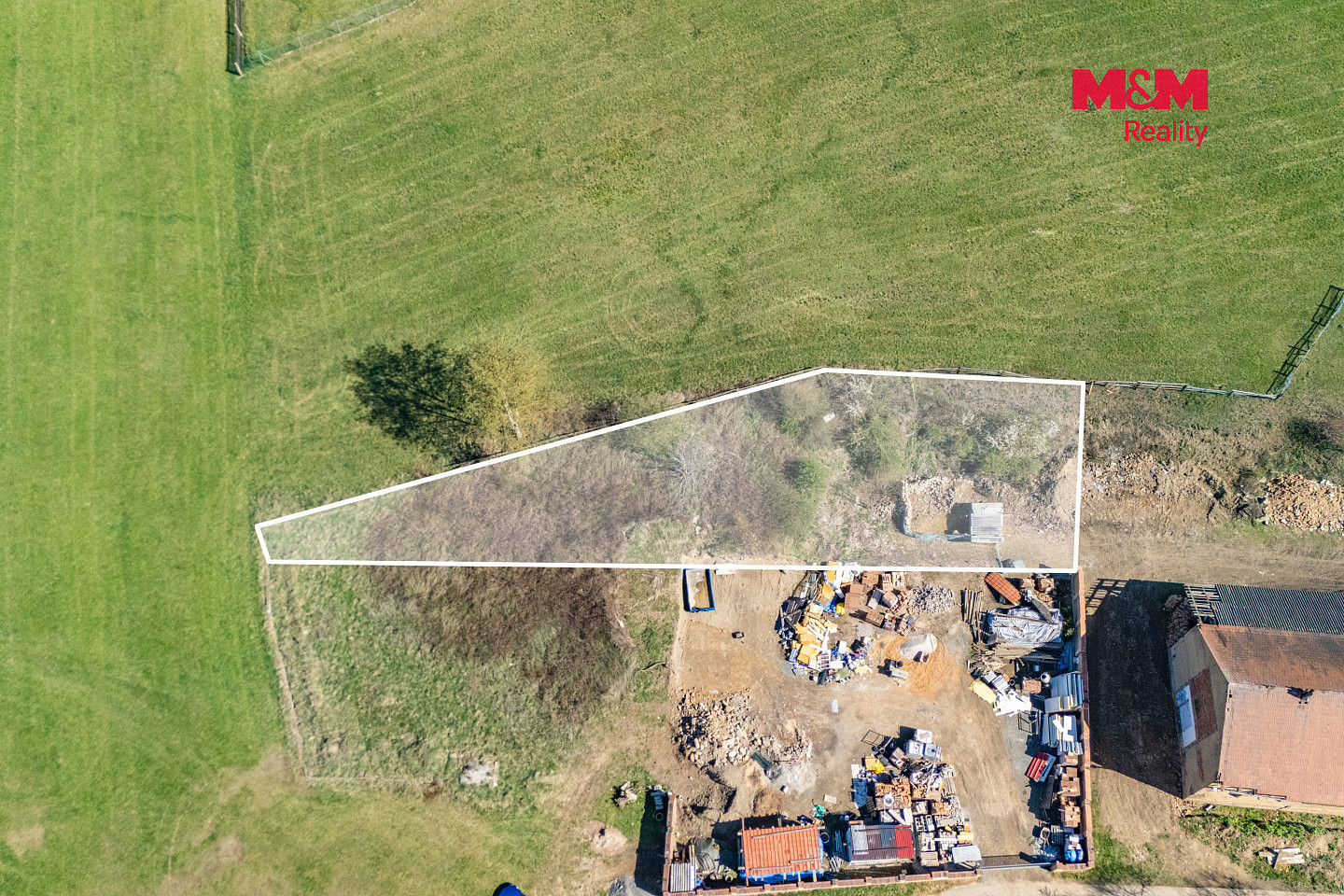 Prodej stavebního pozemku 775 m² – fotografie 3
