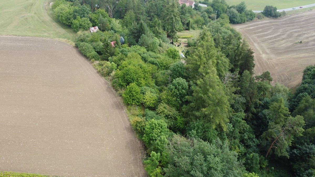 Prodej stavebního pozemku 1 714 m² – fotografie 2