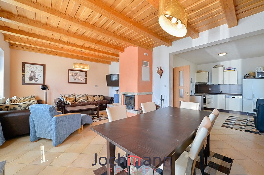 Prodej domu 182 m² s pozemkem 1 009 m² – fotografie 4