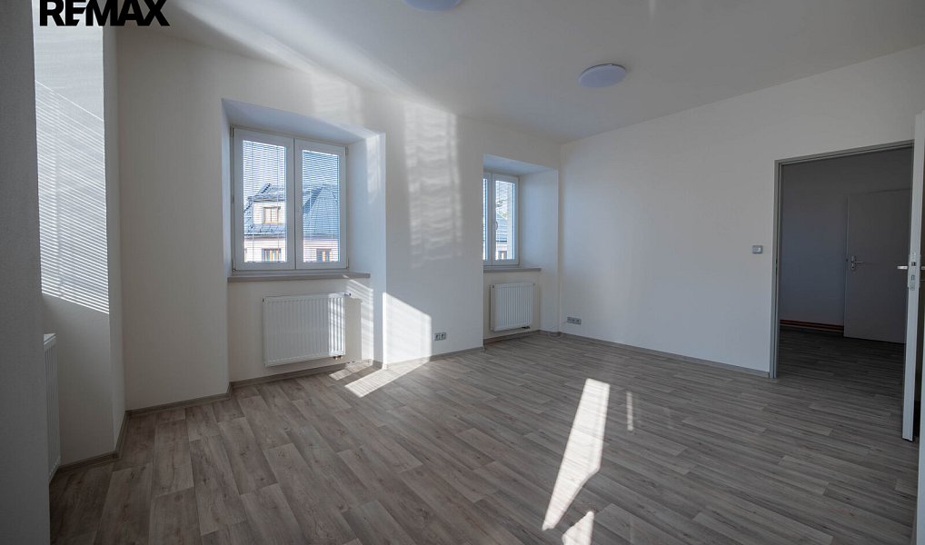 Pronájem bytu 3+kk 83 m², Nová Paka – náhled fotky 3