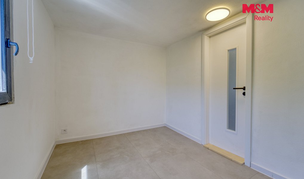 Prodej chaty/chalupy 30 m² s pozemkem 339 m², Plzeň – náhled fotky 9