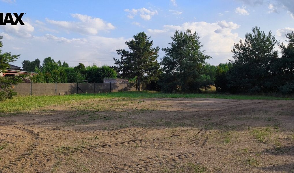 Prodej stavebního pozemku 1 087 m², Tišice – náhled fotky 4