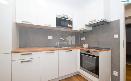 Pronájem bytu 1+kk 25 m², Chrastavská, Liberec - Liberec II-Nové Město