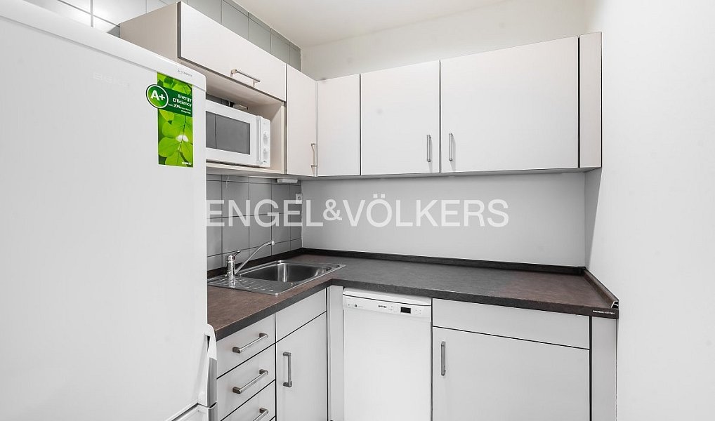 Pronájem kanceláře 974 m², Praha – náhled fotky 8