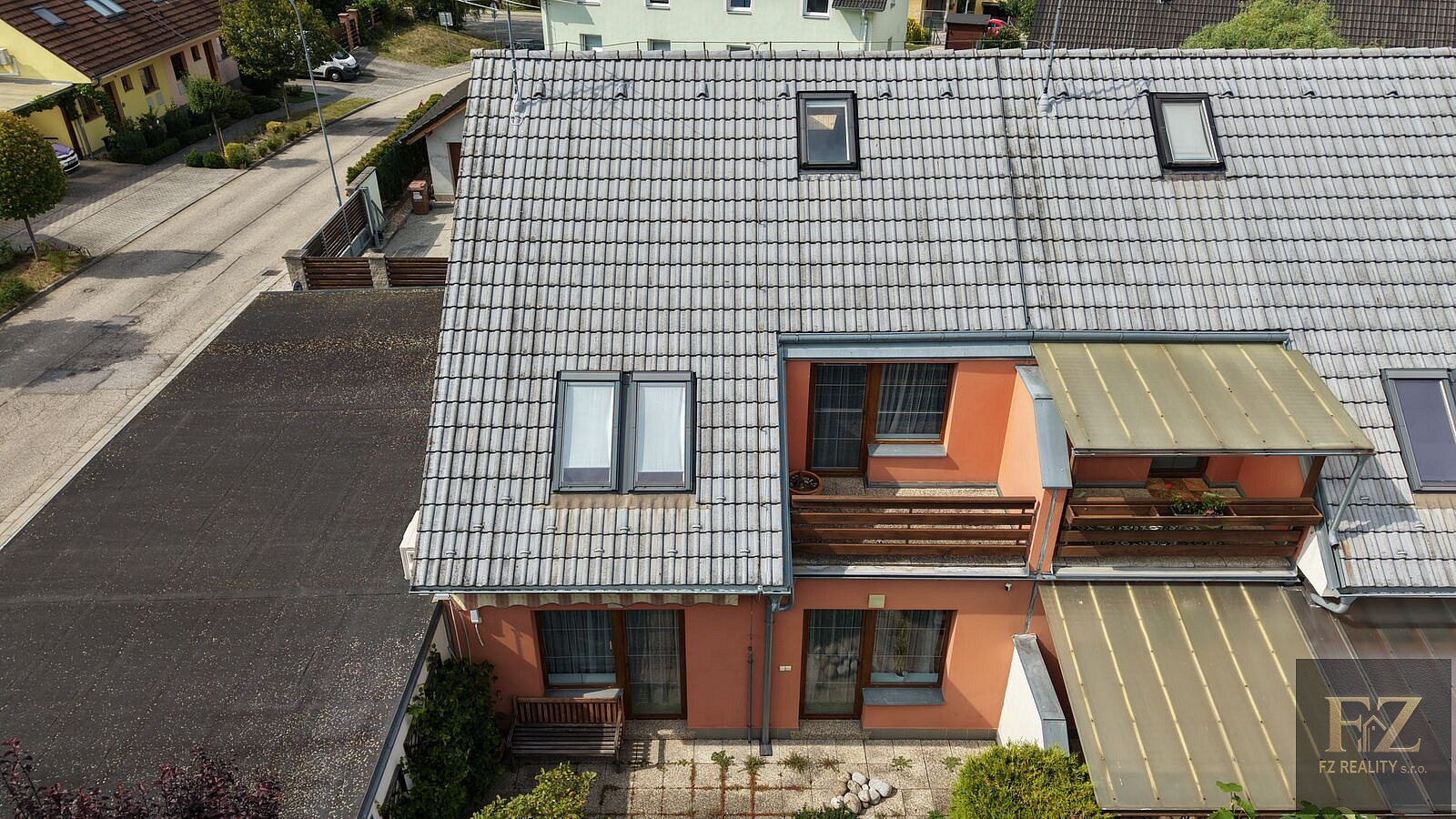 Prodej domu 138 m² s pozemkem 262 m² – fotografie 2