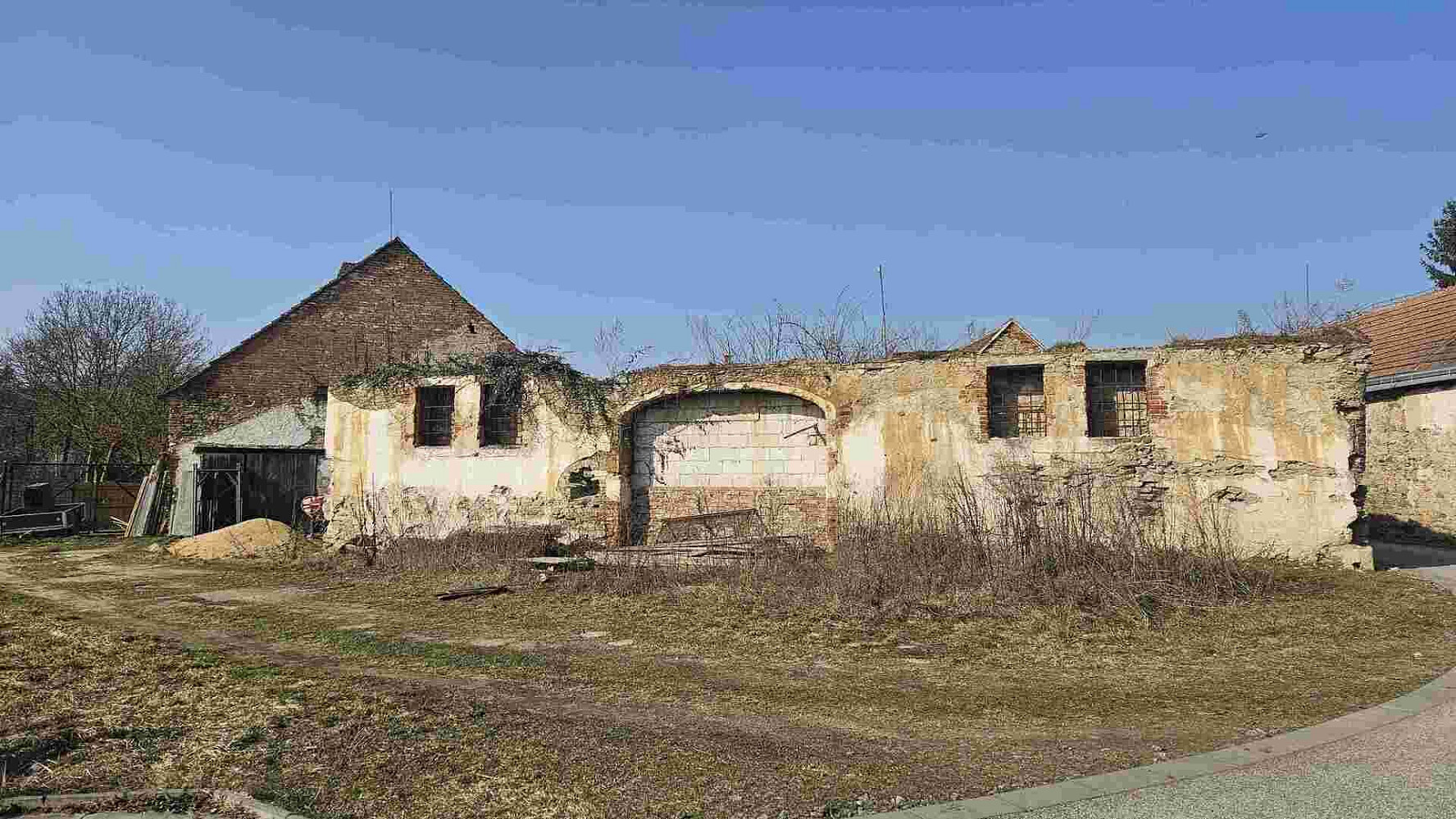 Prodej domu 161 m² s pozemkem 1 942 m² – fotografie 2
