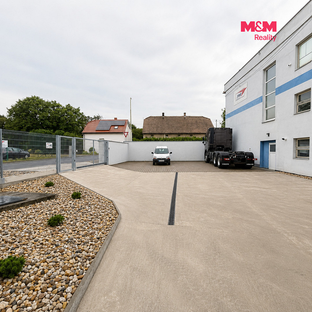 Pronájem kanceláře 138 m² – fotografie 2