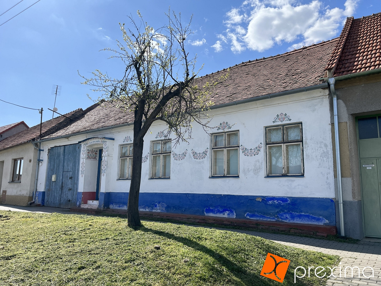 Prodej domu 200 m² s pozemkem 1 353 m² – fotografie 2