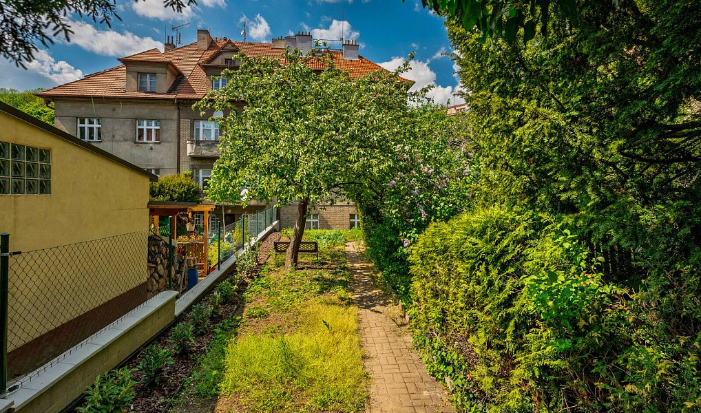 Prodej domu 429 m² s pozemkem 627 m², Praha – náhled fotky 27
