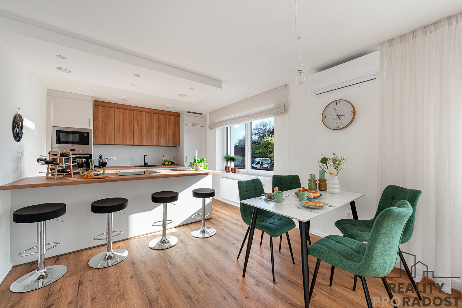 Prodej domu 229 m² s pozemkem 766 m² — photo 3