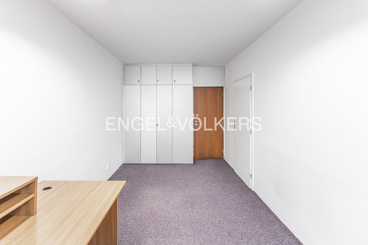 Pronájem kanceláře 15 m² – fotografie 3