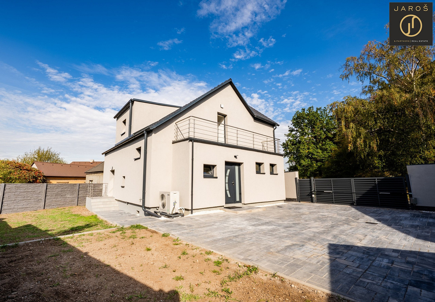 Prodej domu 153 m² s pozemkem 348 m²