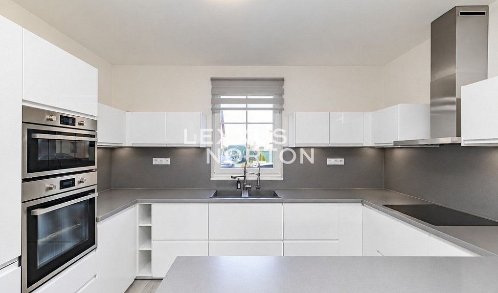 Pronájem domu 130 m² s pozemkem 370 m², Postřižín – náhled fotky 2