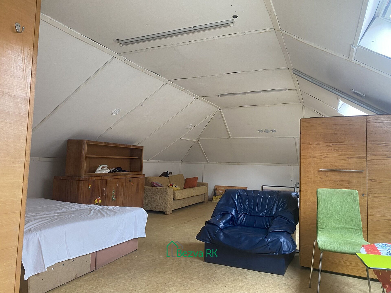 Pronájem bytu 1+1 90 m² — photo 2