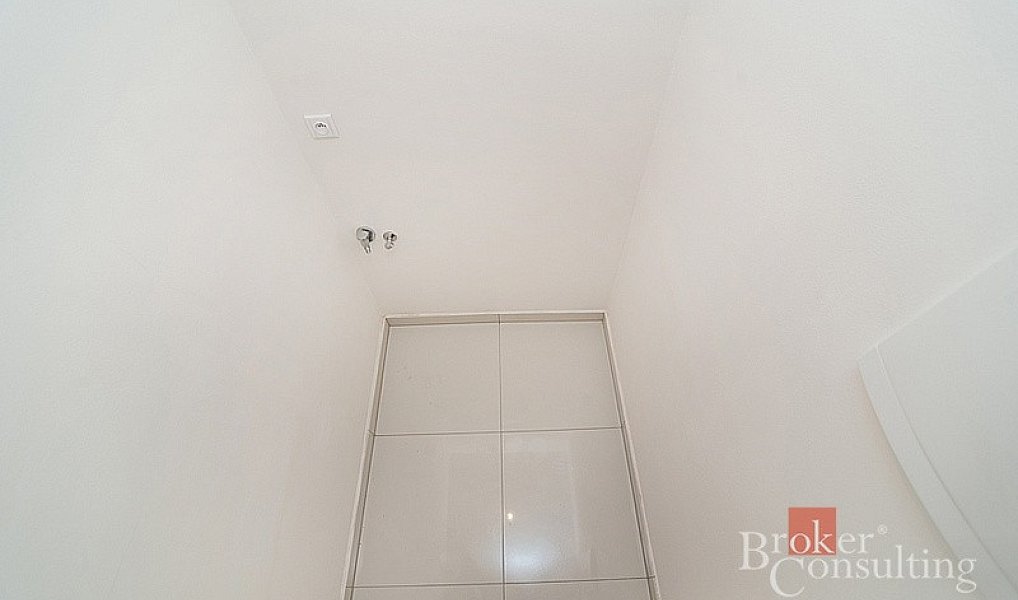 Pronájem kanceláře 110 m², Praha – náhled fotky 12
