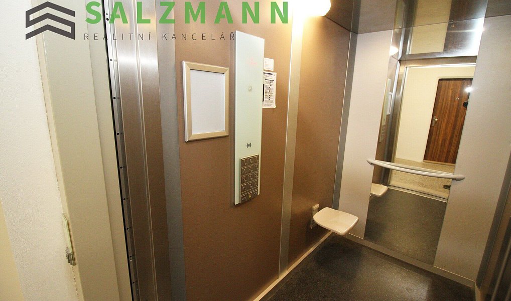 Prodej bytu 1+kk 35 m², Praha – náhled fotky 16