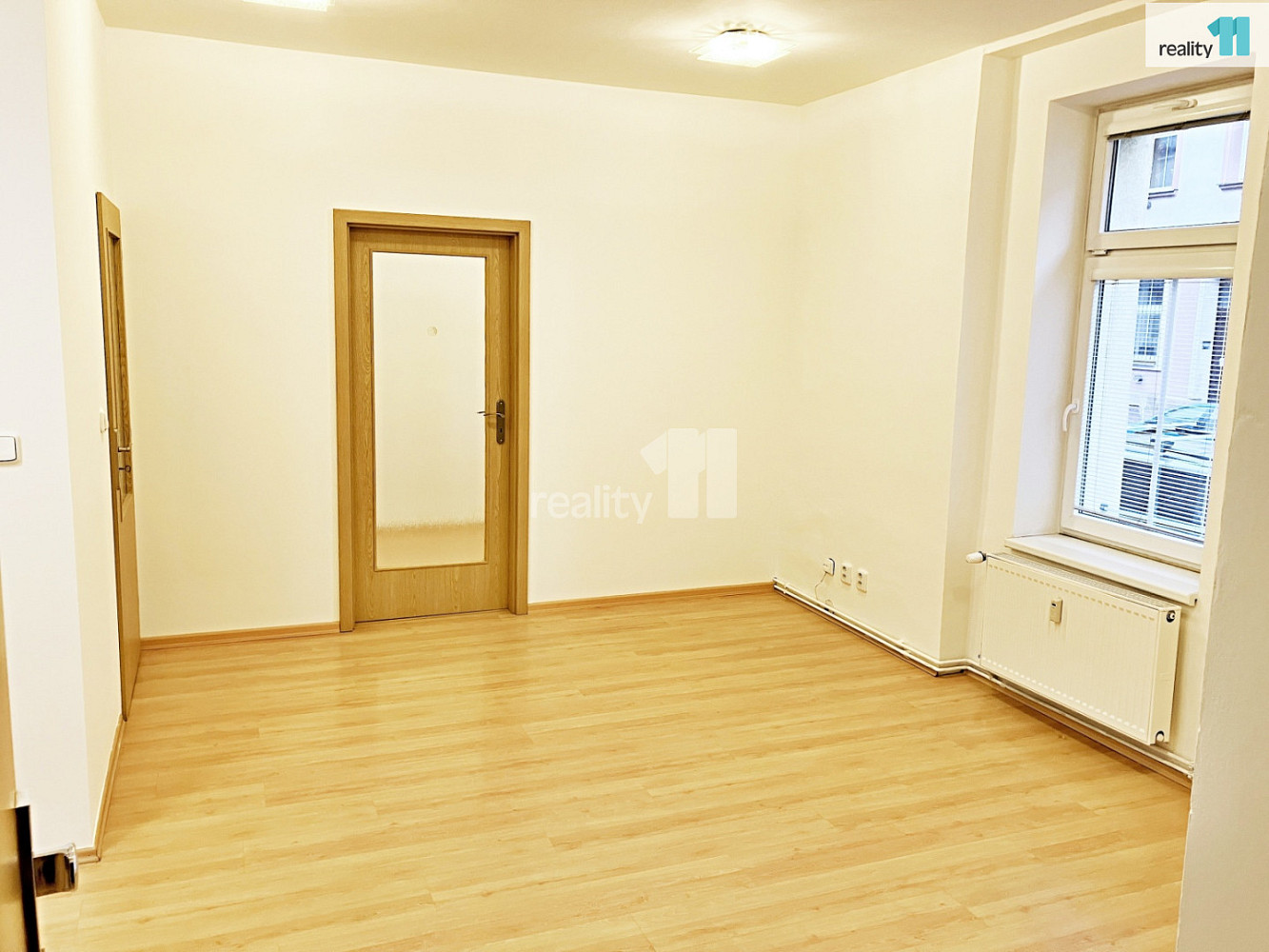 Prodej kanceláře 65 m² — photo 3