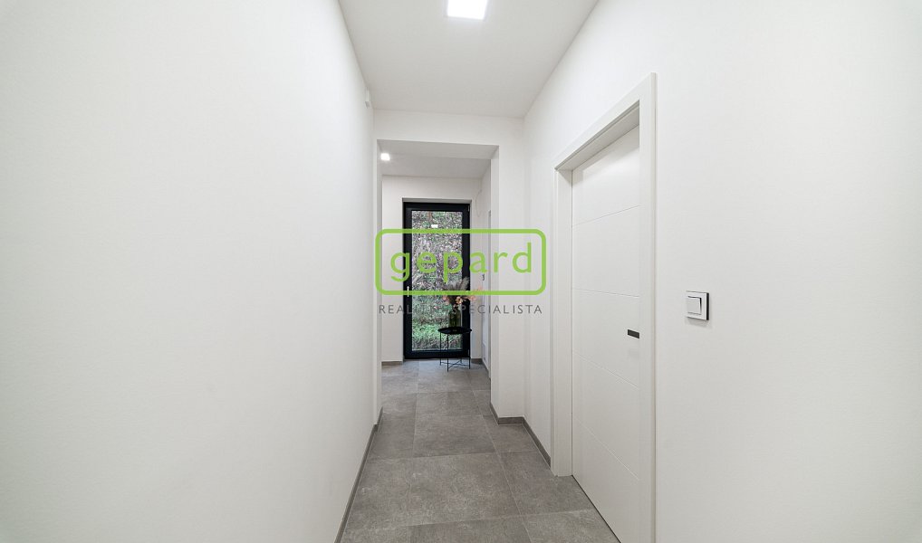 Prodej bytu 2+kk 57 m², Praha – náhled fotky 9