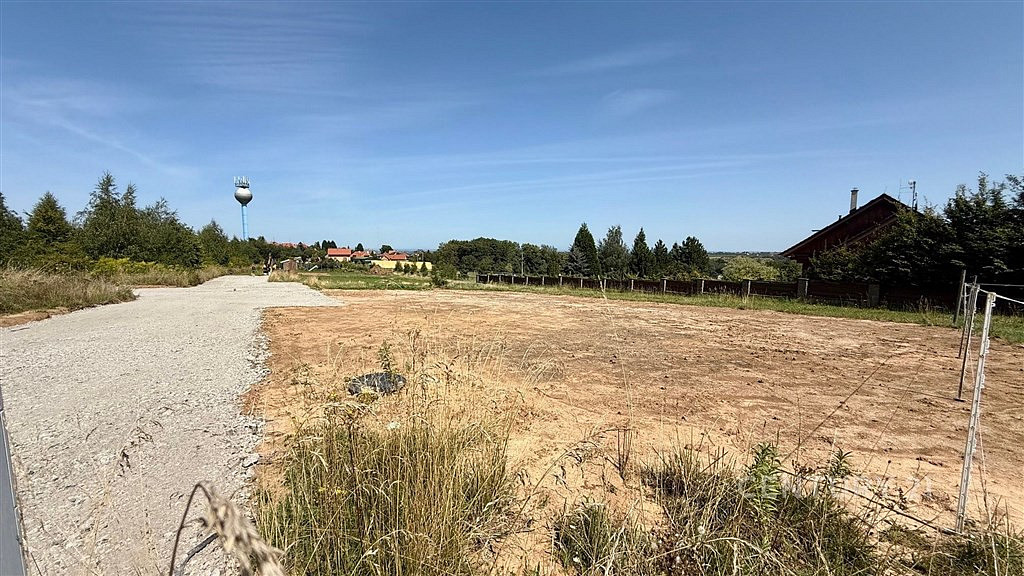 Prodej stavebního pozemku 958 m² — photo 2