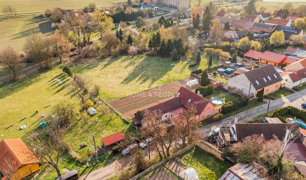 Prodej domu 133 m² s pozemkem 1 126 m², Zlonice – náhled fotky 31