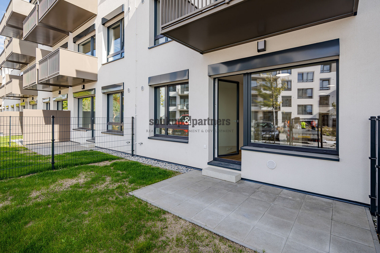 Pronájem bytu 2+kk 53 m² – fotografie 2