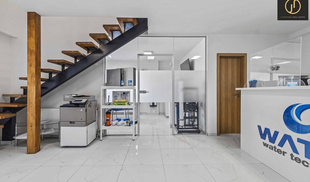Prodej kanceláře 228 m², Beroun – náhled fotky 14