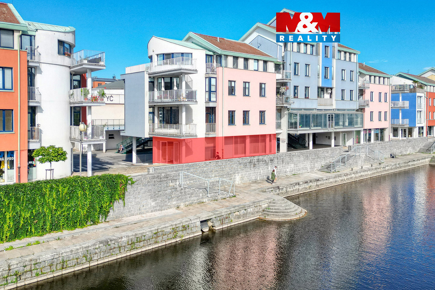 Pronájem obchodních prostor 53 m²
