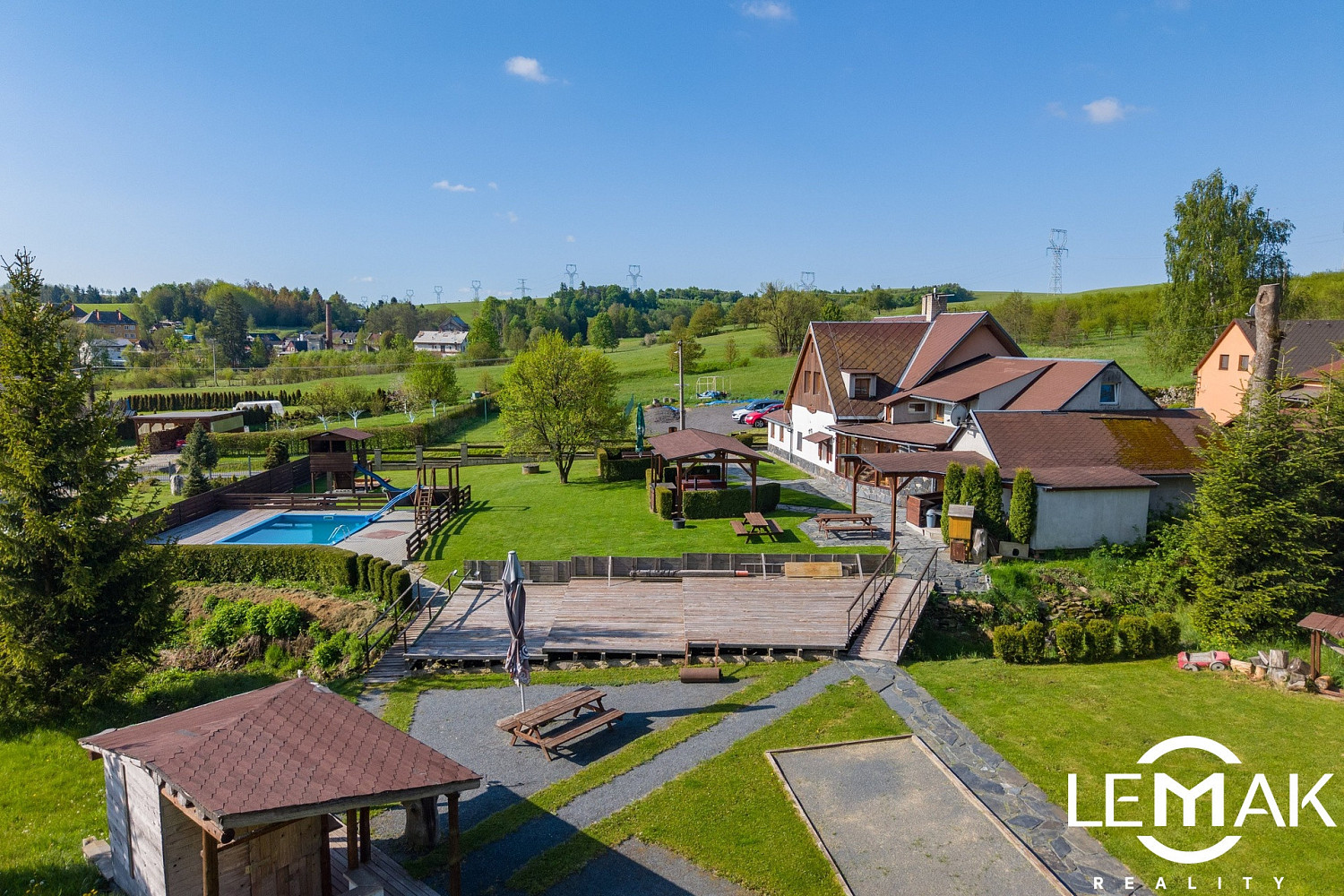 Prodej chaty/chalupy 300 m² s pozemkem 2 372 m²