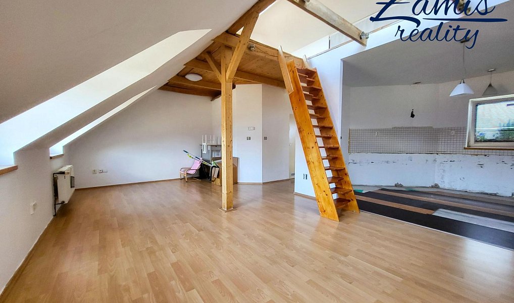 Prodej domu 400 m² s pozemkem 201 m², Kladno – náhled fotky 9