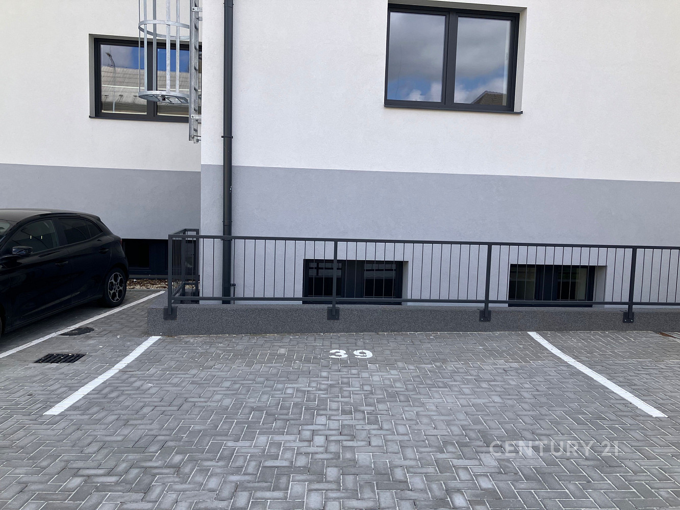 Pronájem parkovacího stání, nový jičín, ul. palackého.