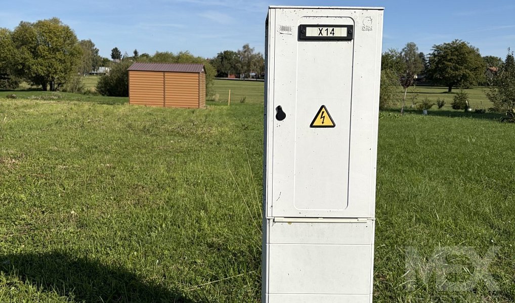 Prodej stavebního pozemku 999 m², Sadová – náhled fotky 11