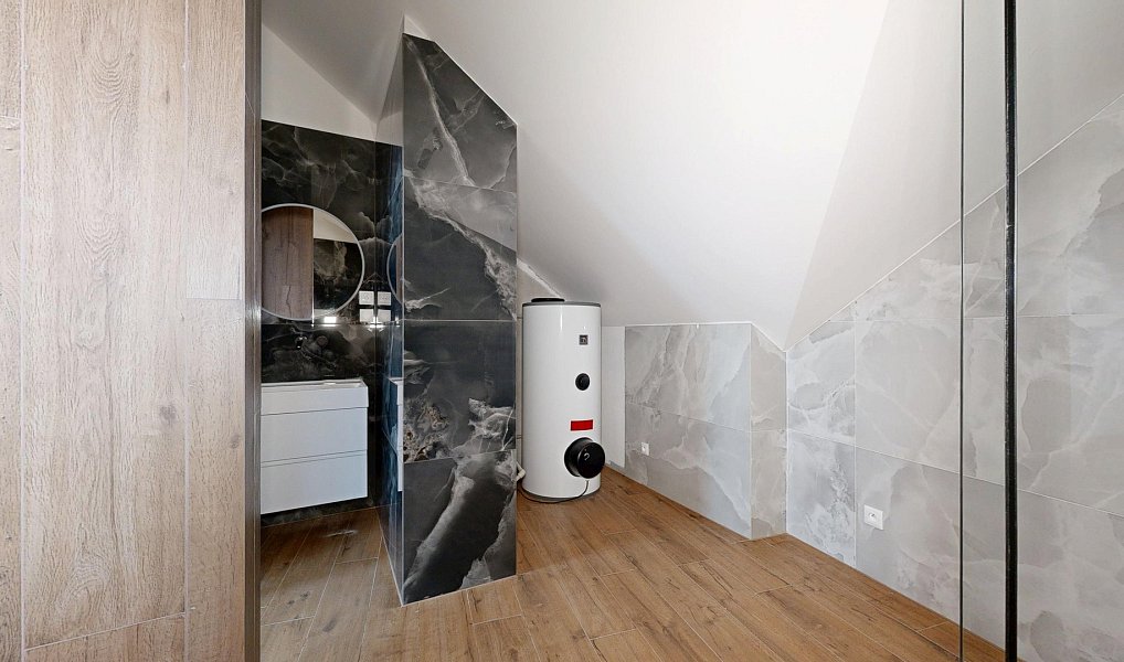Pronájem bytu atypického 121 m², Jindřichův Hradec – náhled fotky 25