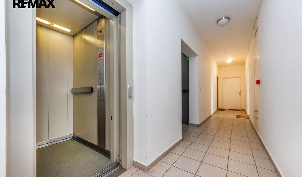 Prodej bytu 2+kk 42 m², Praha – náhled fotky 6