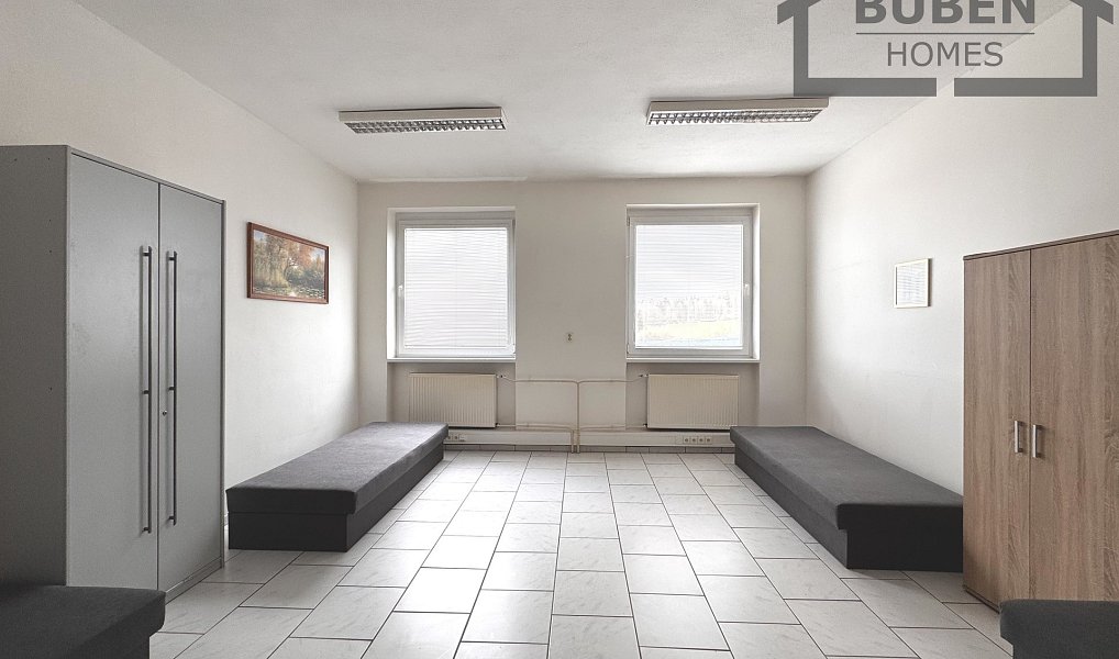Pronájem skladovacích prostor 710 m², Planá – náhled fotky 6