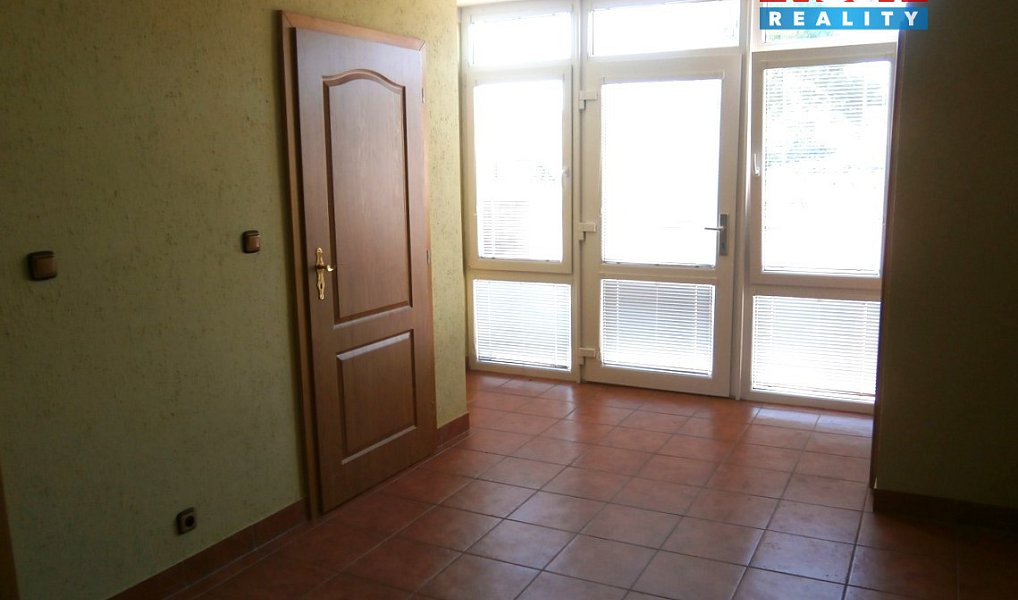 Prodej domu 218 m² s pozemkem 279 m², Lenešice – náhled fotky 23